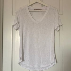Athleta breezy v-neck tee
